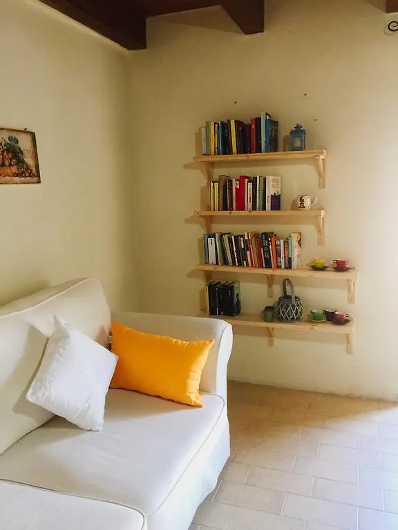 Вилла Casa Erta Castello Санту-Луссурджу Италия